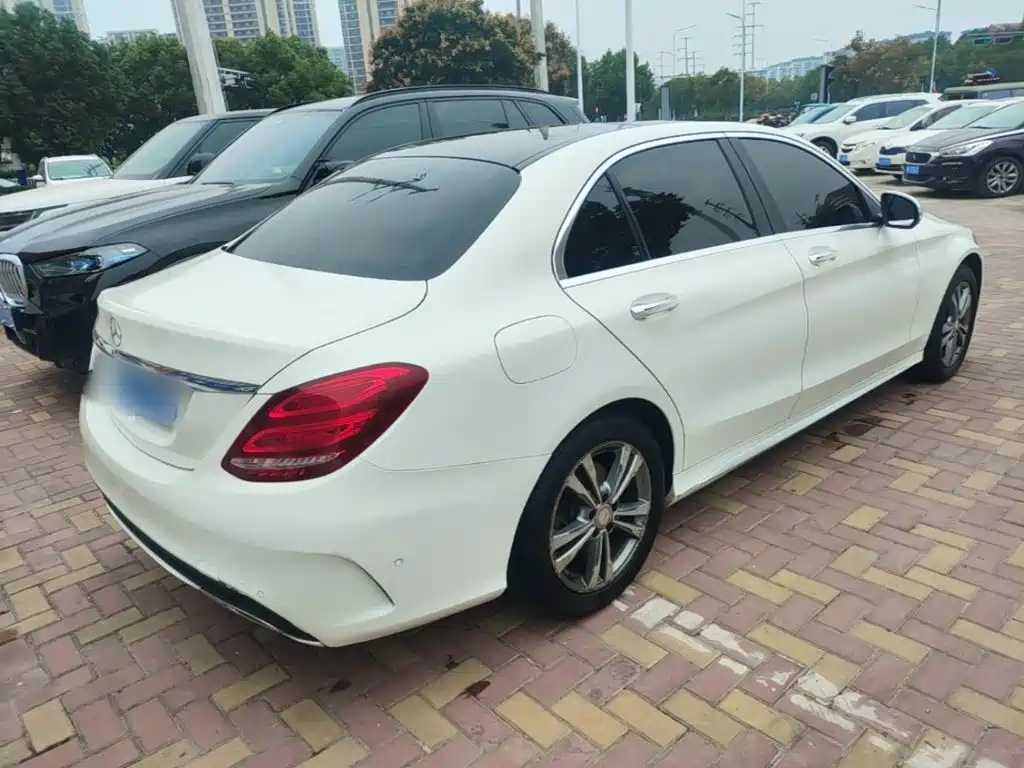 Mercedes-Benz C-Class — миниатюра 7