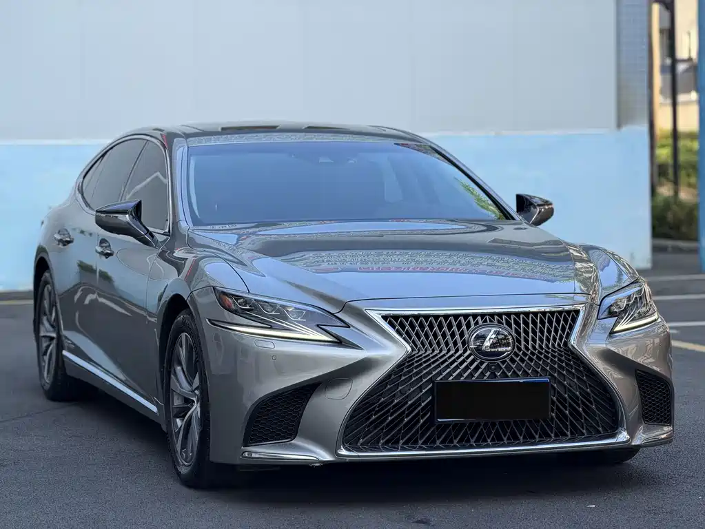 Lexus LS — миниатюра 3