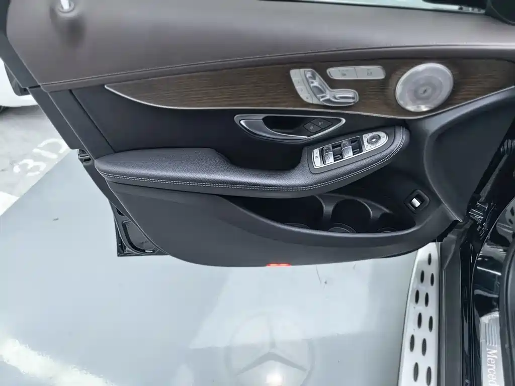 Mercedes-Benz GLC — миниатюра 5