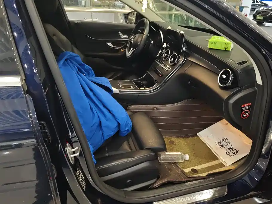 Mercedes-Benz C-Class — миниатюра 8