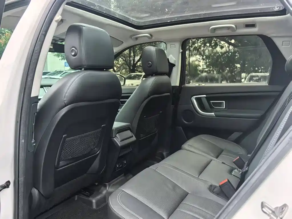 Land Rover Discovery Sport — миниатюра 10