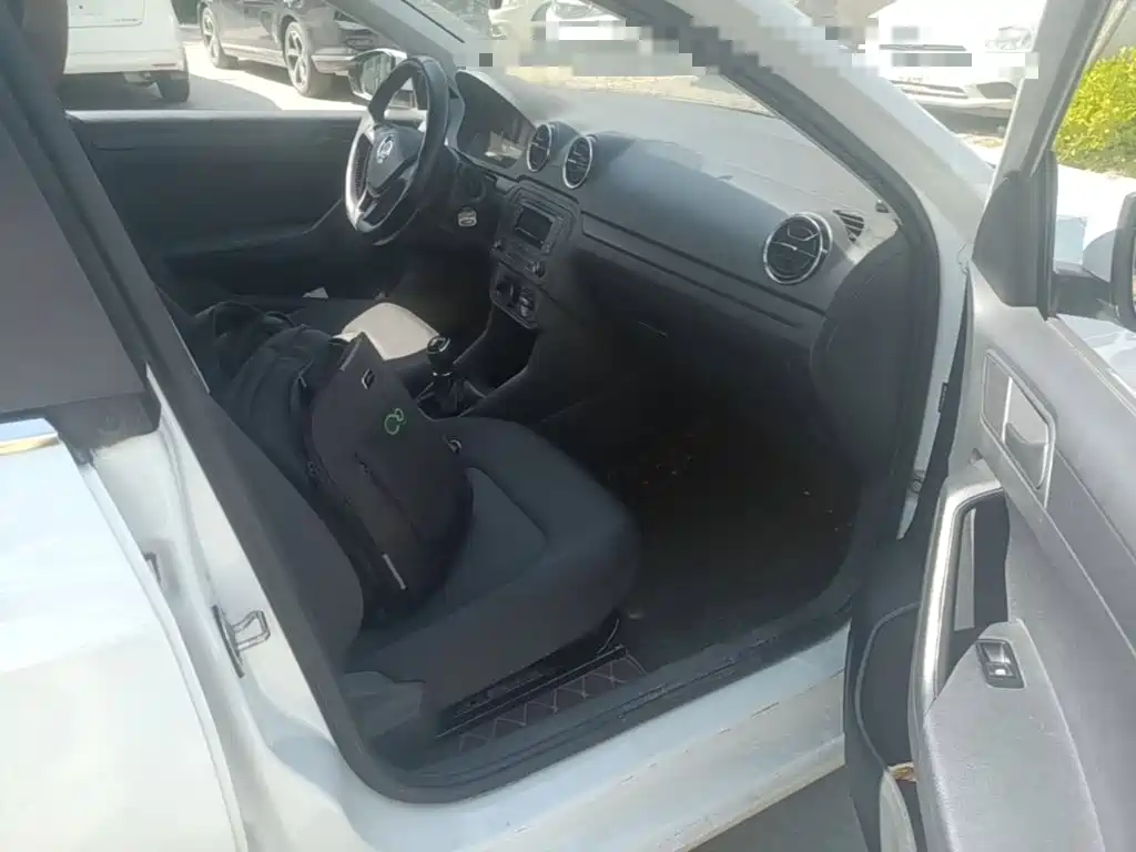 Volkswagen Jetta — миниатюра 9