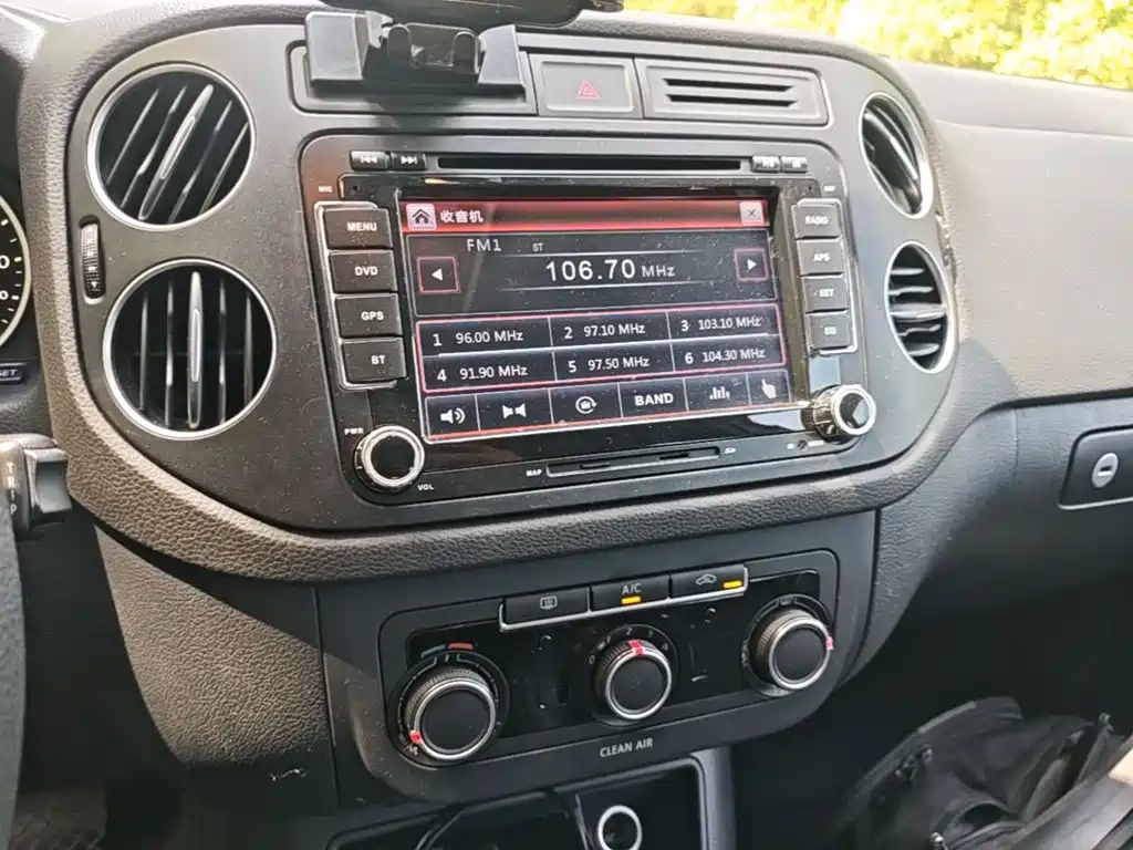 Volkswagen Tiguan — миниатюра 13