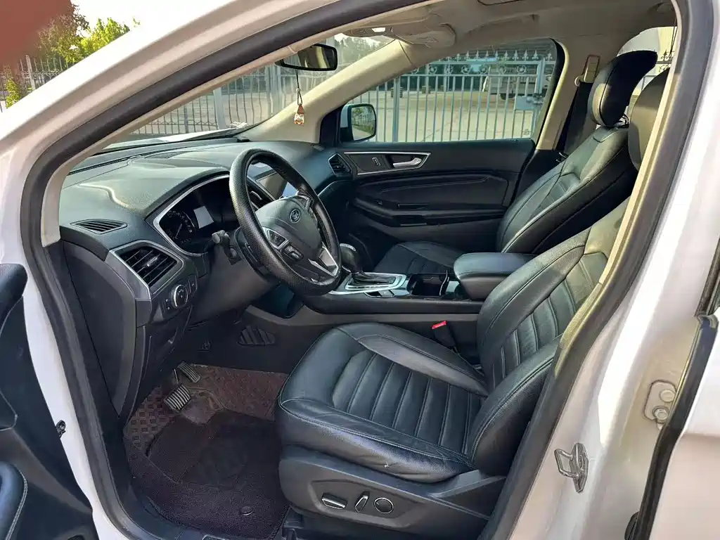 Ford Edge — миниатюра 7