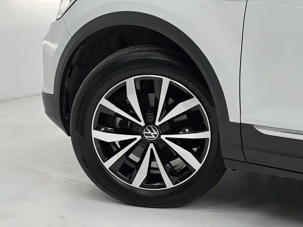 Volkswagen T-Roc — миниатюра 14