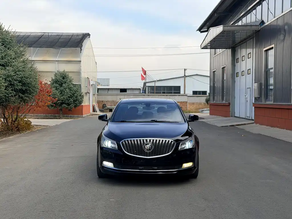 Buick LaCrosse — миниатюра 2