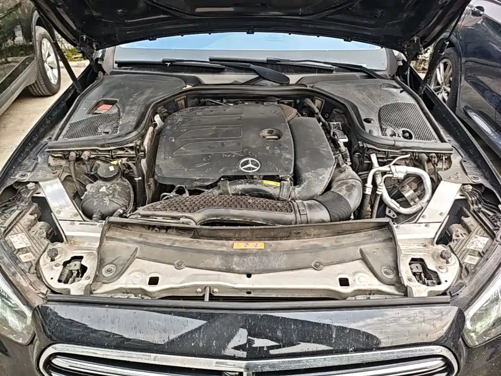 Mercedes-Benz E-Class — миниатюра 20