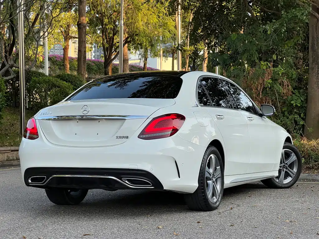 Mercedes-Benz C-Class — миниатюра 5