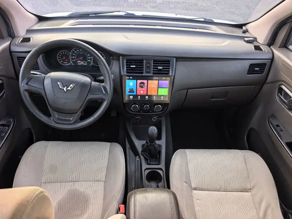 Wuling Rongguang V — миниатюра 13
