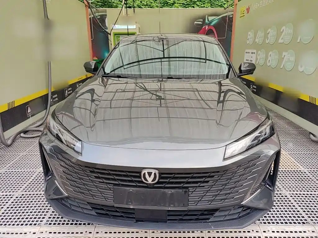 Changan Yida — миниатюра 3