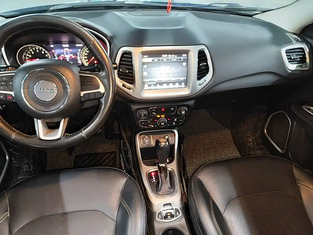 Jeep Compass — миниатюра 14
