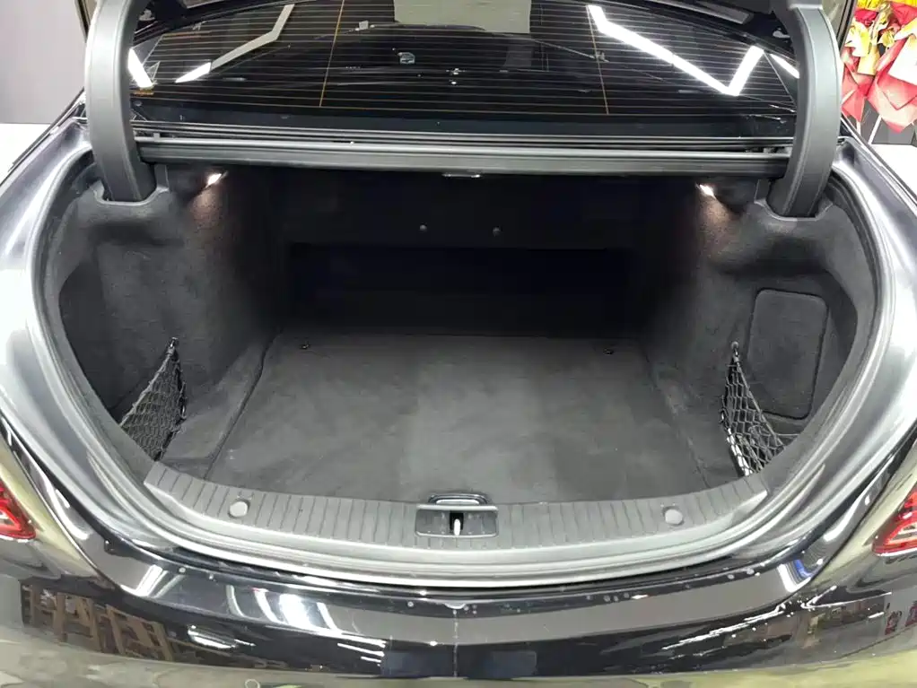 Mercedes-Benz S-Class — миниатюра 12