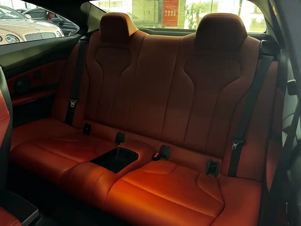 BMW M4 — миниатюра 9