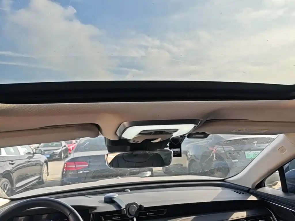 Hongqi Hongqi H5 — миниатюра 18