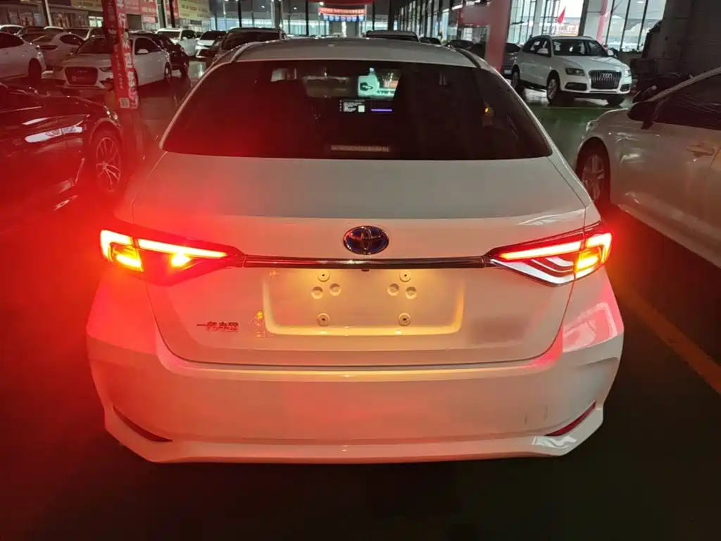 Toyota Corolla — миниатюра 6