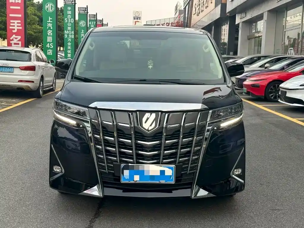 Toyota Alphard — миниатюра 2