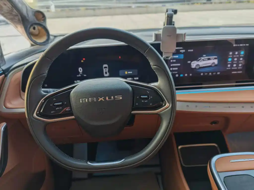 SAIC MAXUS EVERYONE 9