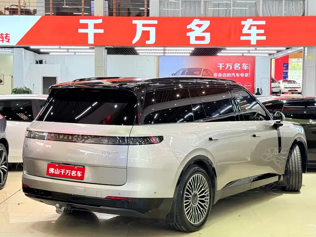 Lynk & Co 900 — миниатюра 4