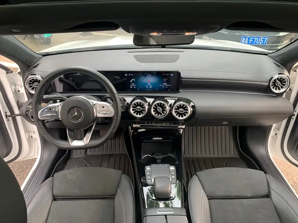 Mercedes-Benz A-Class — миниатюра 17