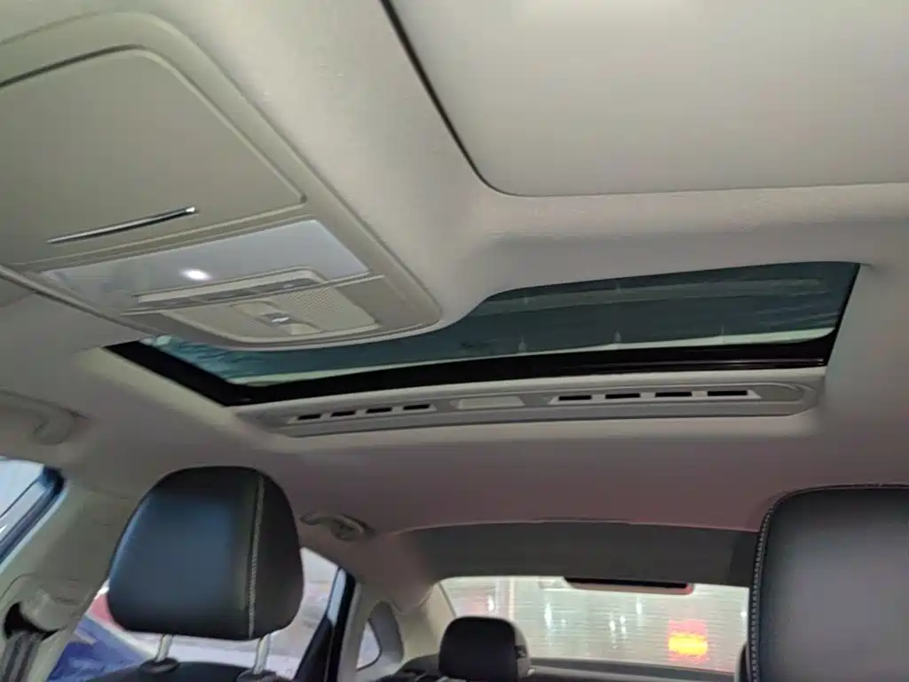 Roewe i6 New Energy — миниатюра 18