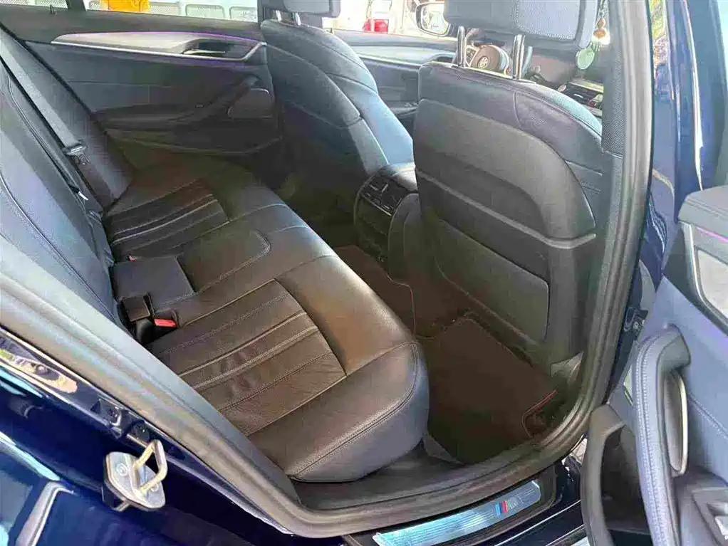 BMW 5 Series (Import) — миниатюра 7
