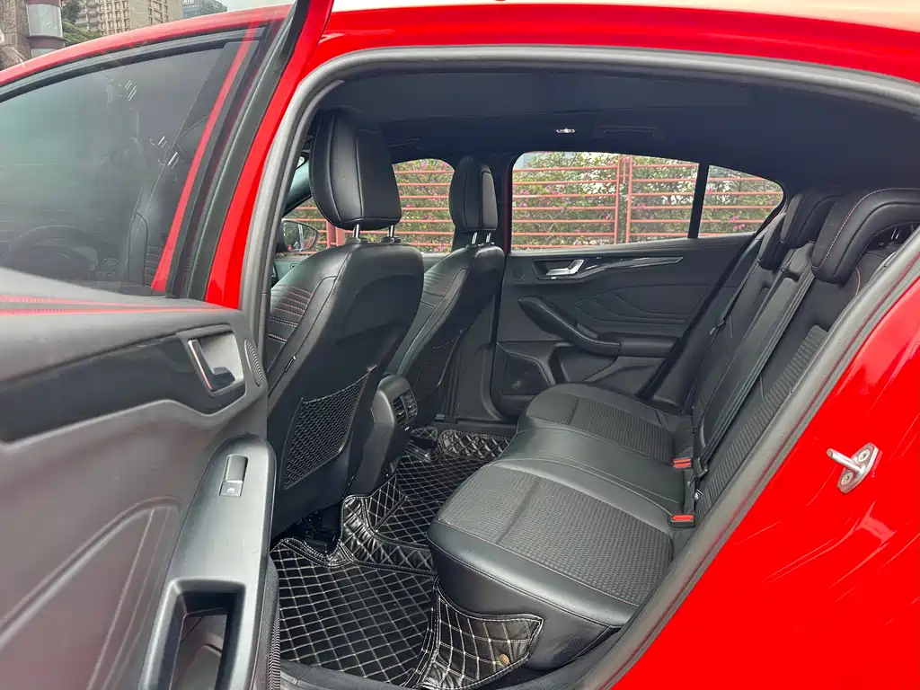 Ford Focus — миниатюра 7