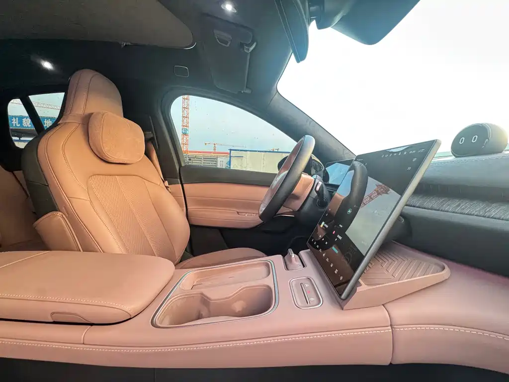 NIO EC6 — миниатюра 19