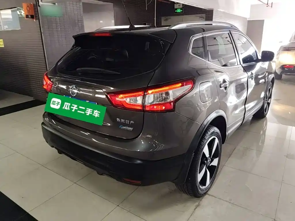 Nissan Qashqai — миниатюра 7