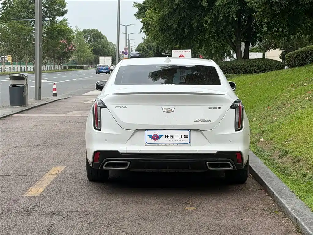 Cadillac CT4 2022 28T