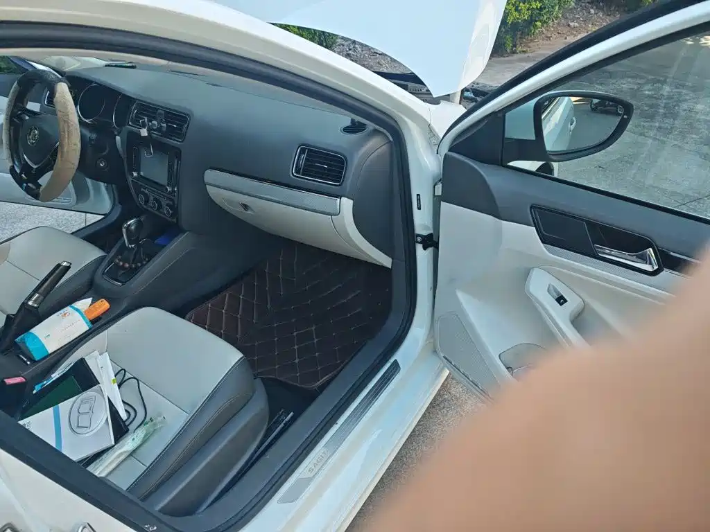 Volkswagen Sagitar — миниатюра 21