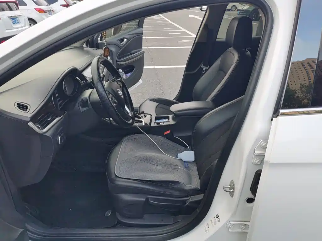Buick Verano — миниатюра 16