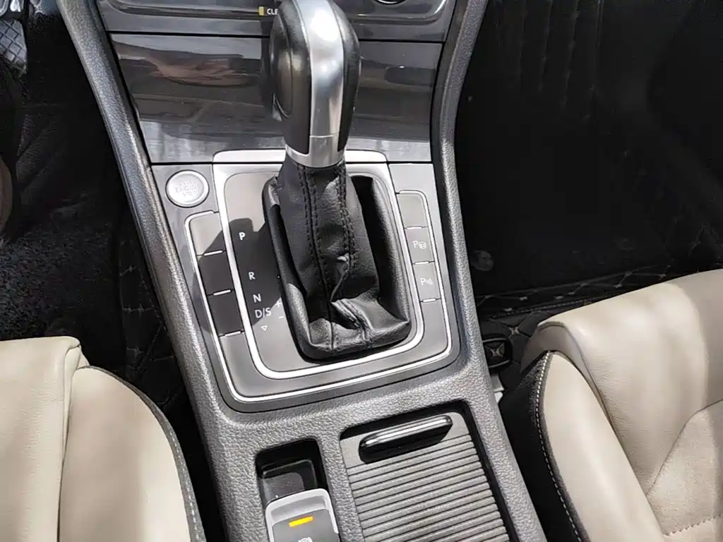 Volkswagen Golf — миниатюра 19