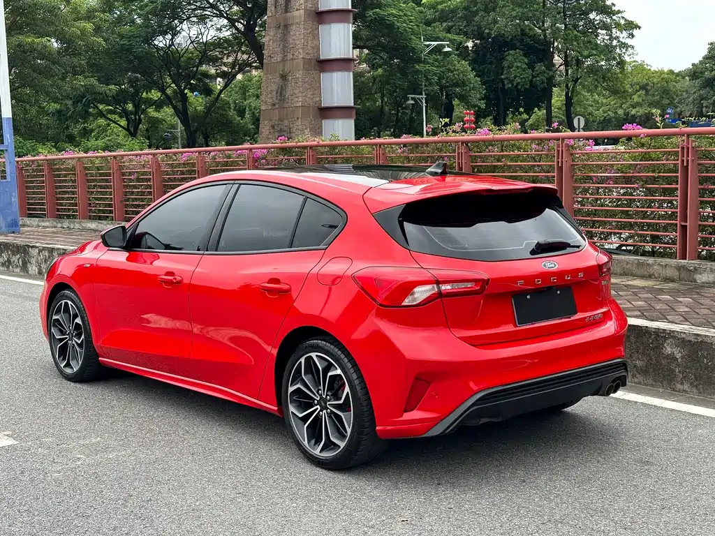 Ford Focus — миниатюра 3