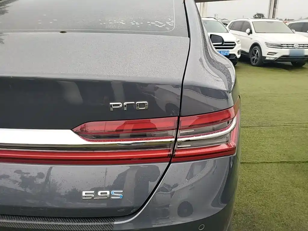 BYD Qin Pro NEV — миниатюра 8