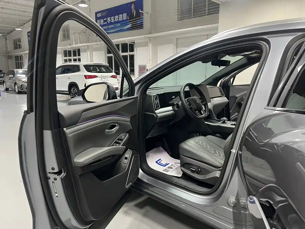 BYD L DM-i — миниатюра 9