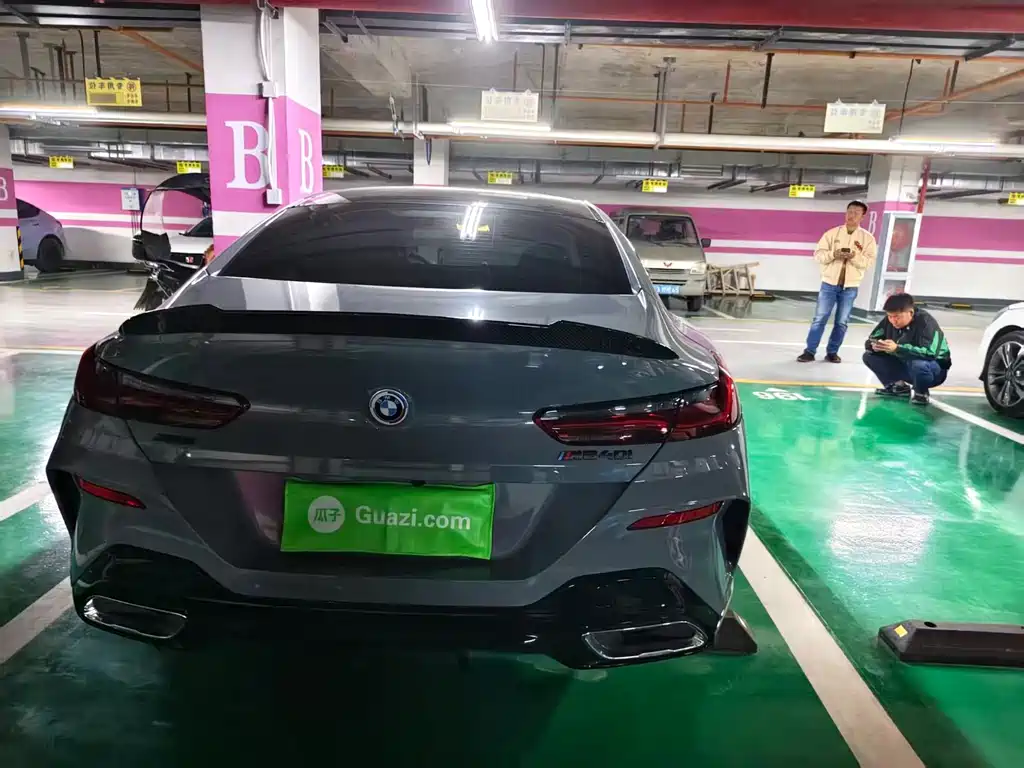 BMW 8 Series — миниатюра 6