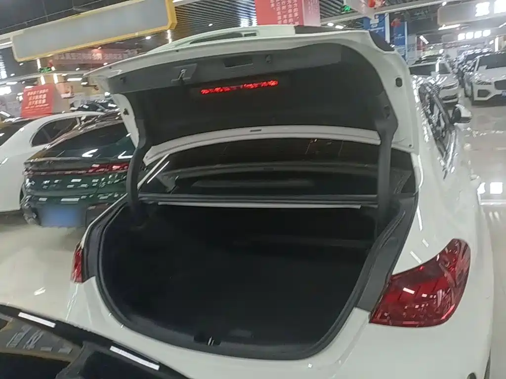 Mercedes-Benz C-Class — миниатюра 19