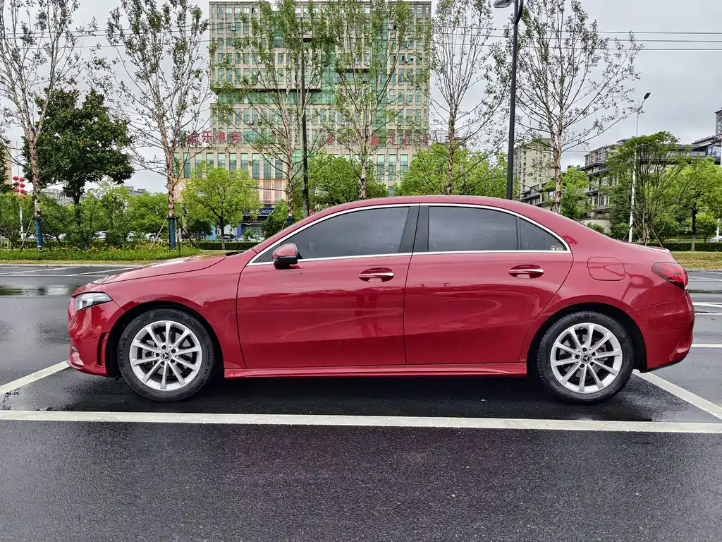 Mercedes-Benz A-Class — миниатюра 3