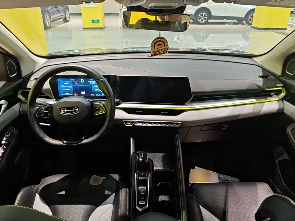 Geely Binyue — миниатюра 10