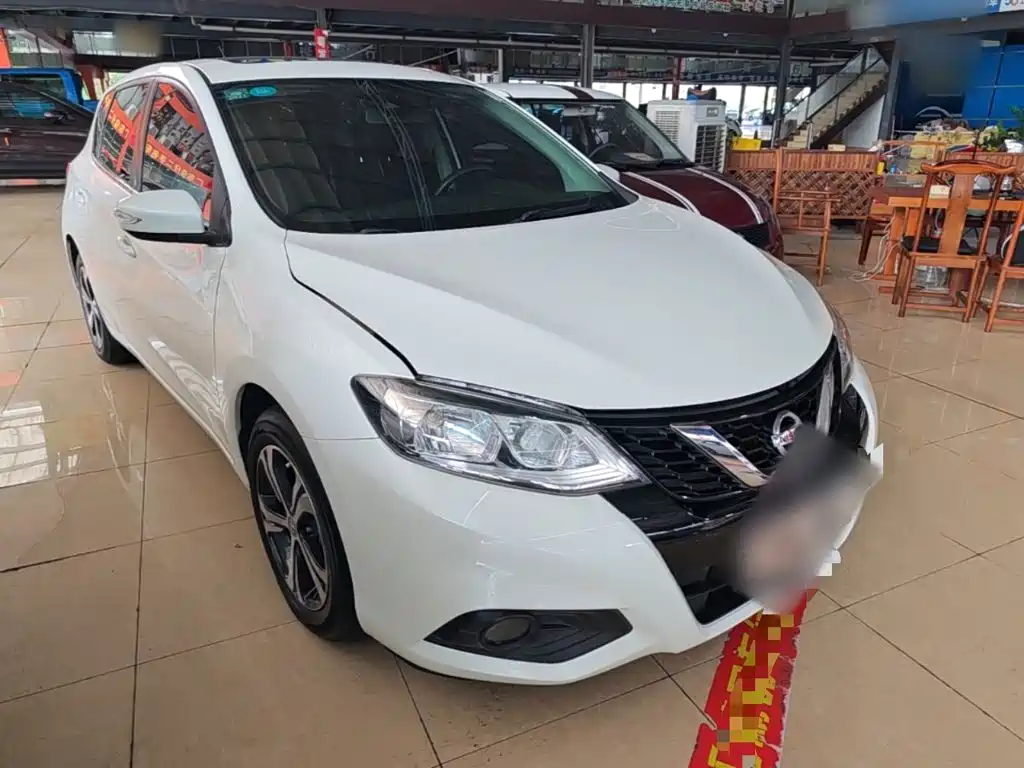 Nissan Tiida — миниатюра 4