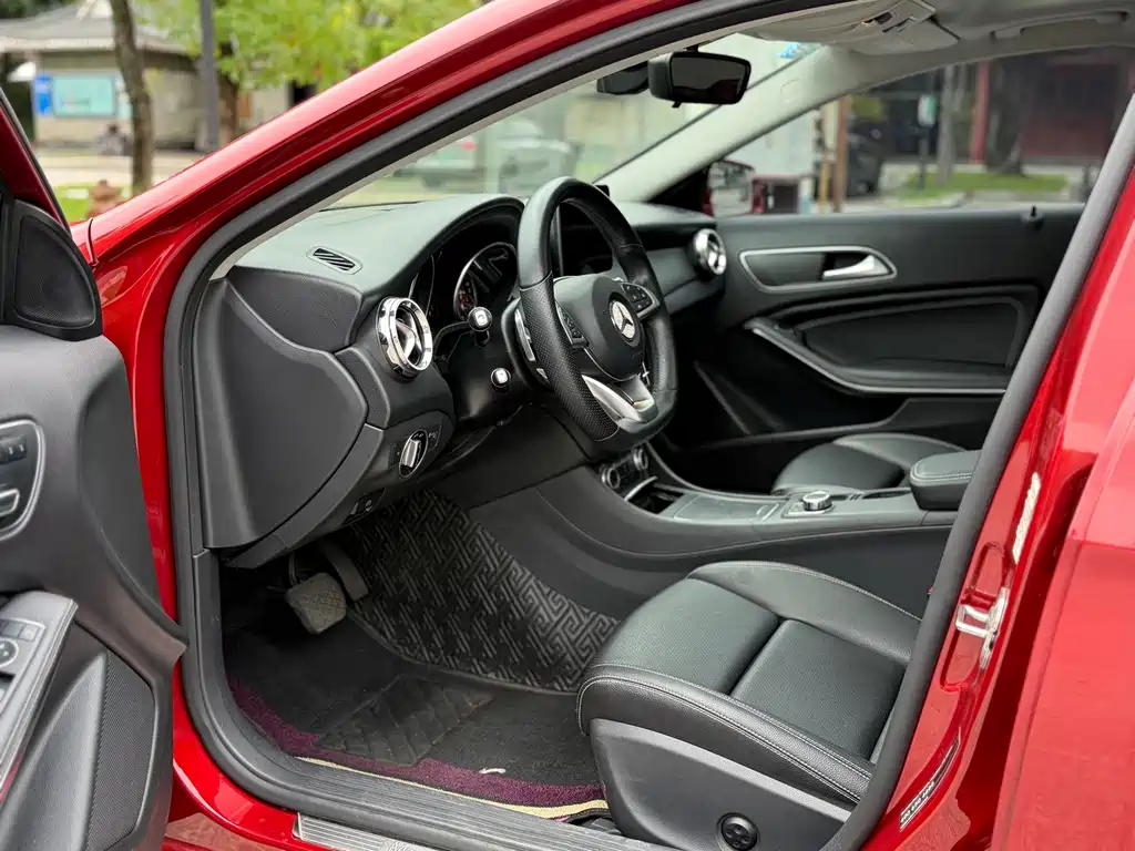 Mercedes-Benz GLA — миниатюра 8