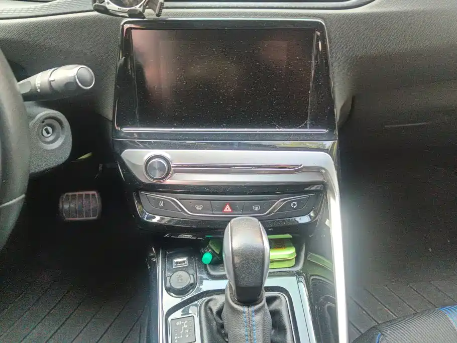 Peugeot 308 — миниатюра 13