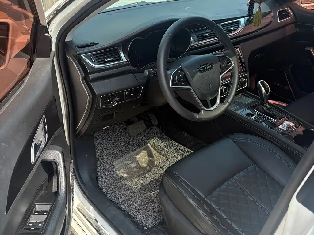 Zotye 众泰Z560 — миниатюра 3