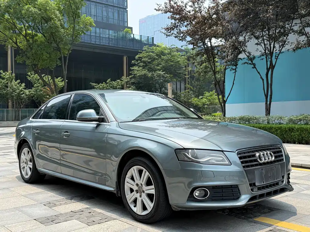Audi A4L 2011 2.0 TFSI