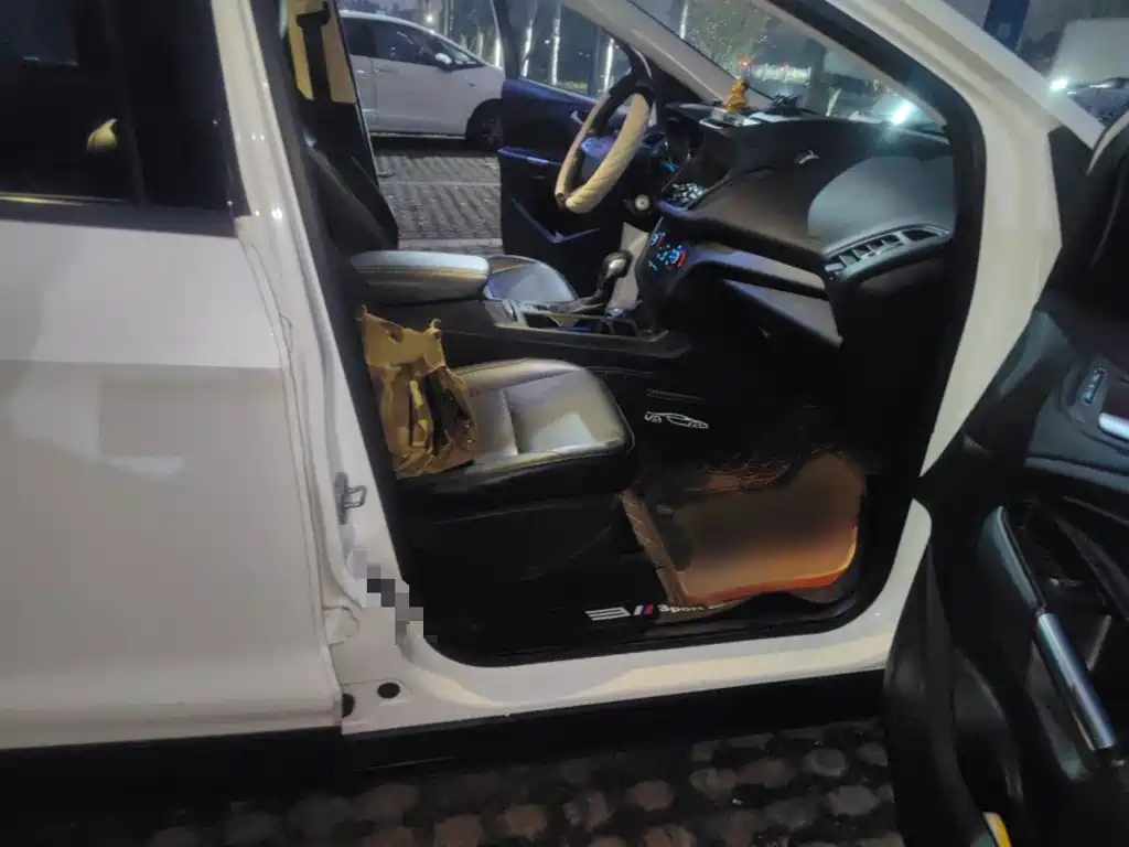 Ford Kuga — миниатюра 19