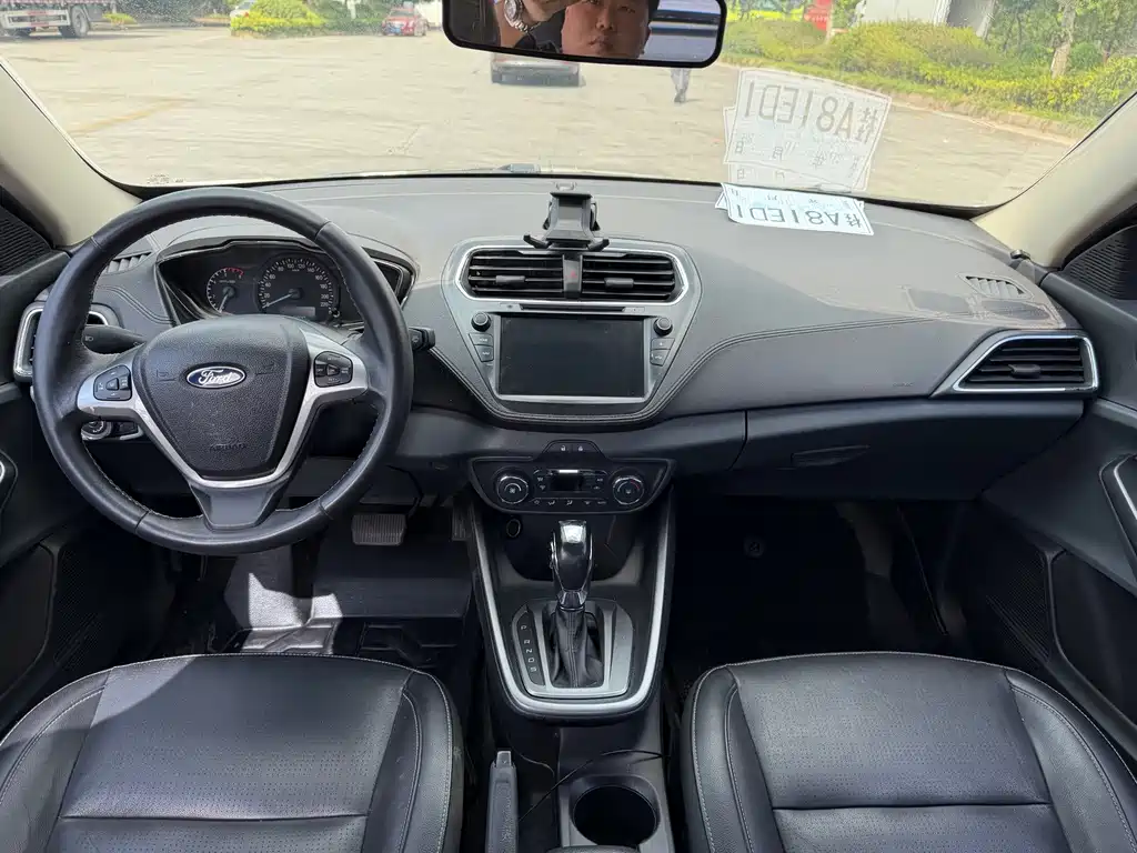 Ford Escort — миниатюра 9