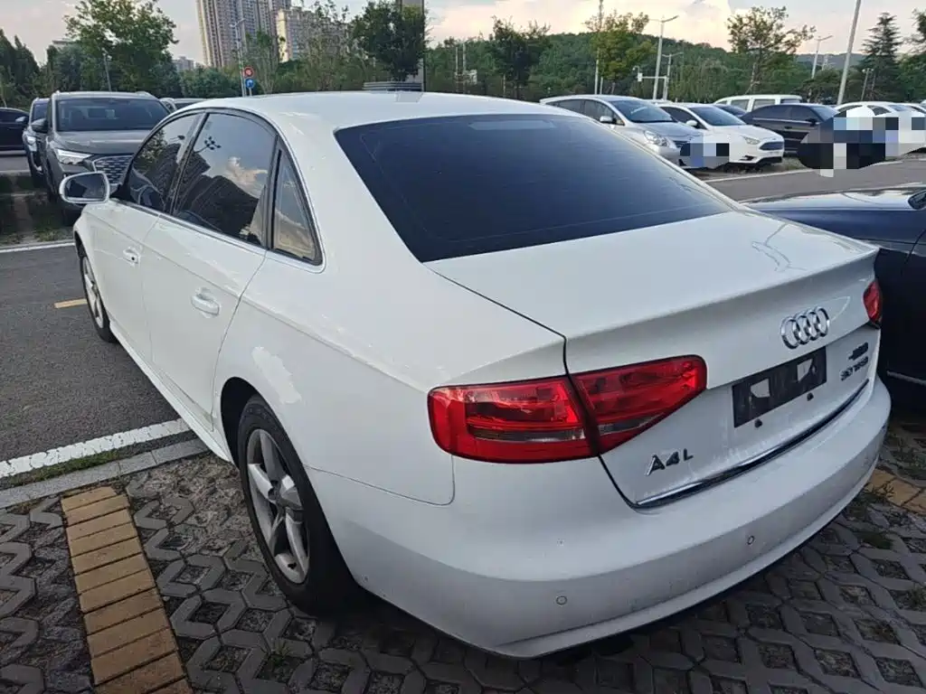 Audi A4L — миниатюра 5