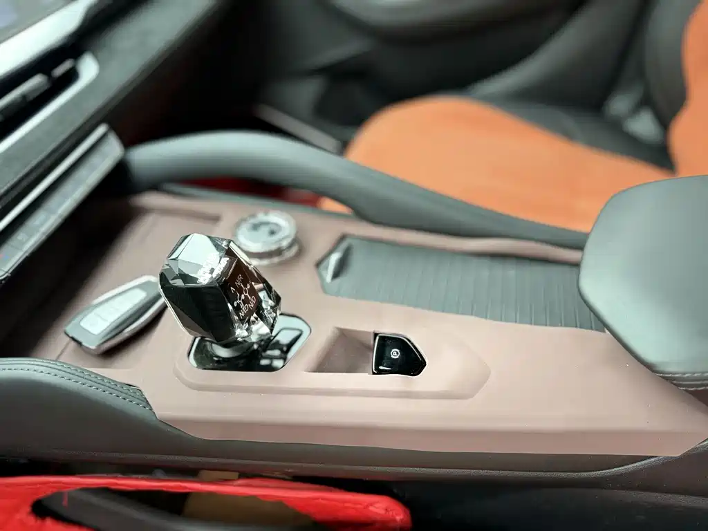 Geely Xingyue L — миниатюра 17