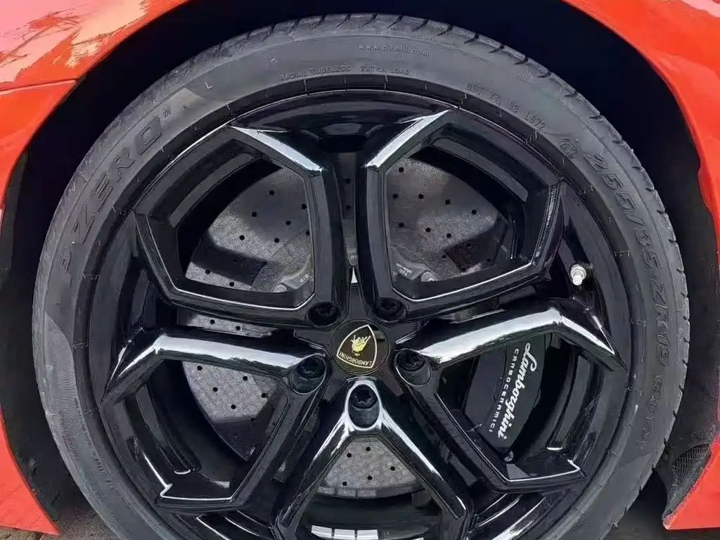 Lamborghini Aventador 2011 LP 700-4