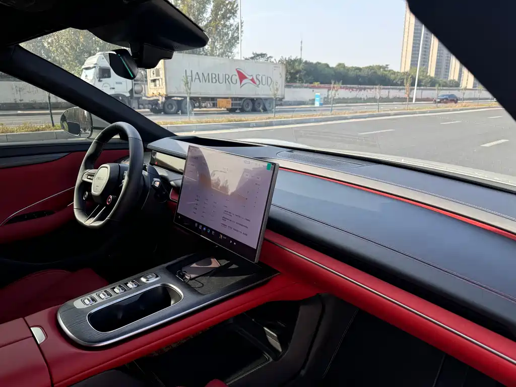 XIAOMI CAR XIAOMI SU7